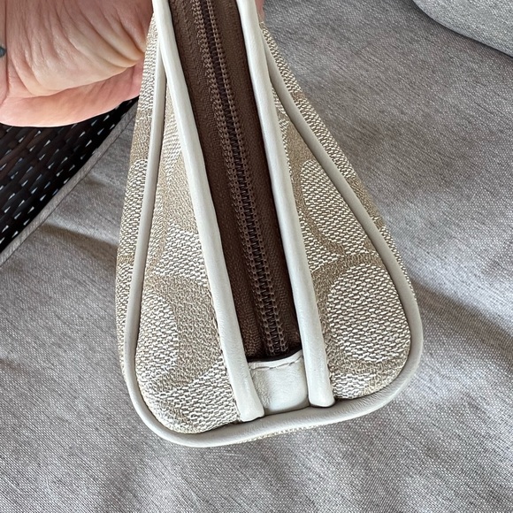 Coach Cosmetics Bag - Picture 5 of 5